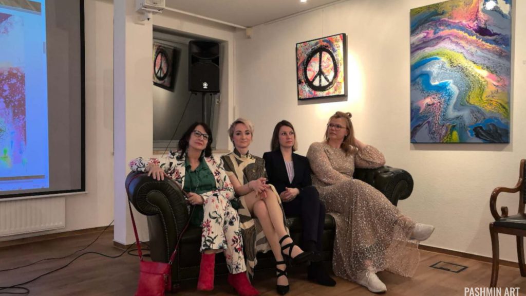 Instagram post from pashmin__art. This post is in position 1.